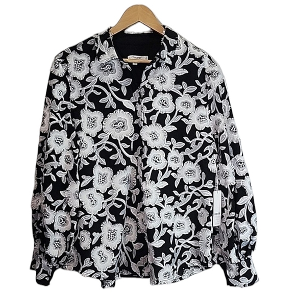 Chico's Tops - Chicos 3D embroidered Poplin shirt size M/12